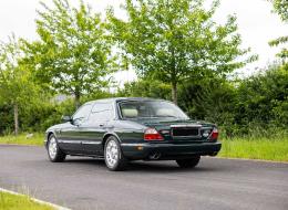 Daimler Série XJ Super V8 