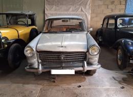 Peugeot 404 Luxe avec toit ouvrant