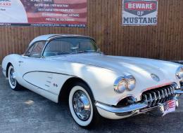 Chevrolet Corvette C1 Cabriolet avec Hard Top