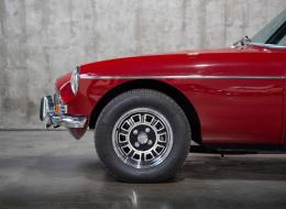 MG B GT V8