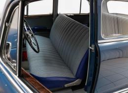 Mercedes-Benz Ponton 220SE * Restored * Sunroof * Perfect condition *
