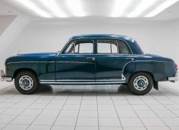 Mercedes-Benz Ponton 220SE * Restored * Sunroof * Perfect condition *
