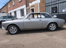Alfa Roméo Giulia GT coupé Bertone 1750