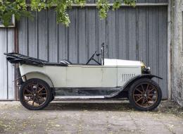 Peugeot 163 Torpédo