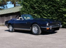 Aston Martin V8 Volante
