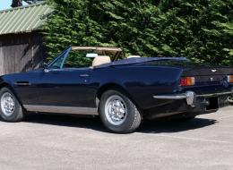 Aston Martin V8 Volante
