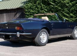 Aston Martin V8 Volante