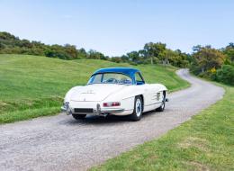 Mercedes-Benz SL 300 SL roadster hard-top