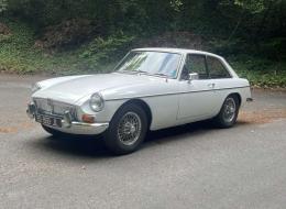MG B GT