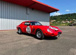 Datsun  Ferrari 250 GTO Réplica