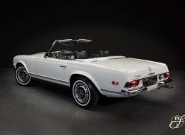 Mercedes-Benz SL 280 Pagode