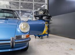 Porsche 911 2.4E Targa 