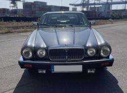 Daimler Double Six