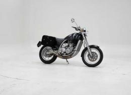 Moto Aprilia 650 Starck Collection