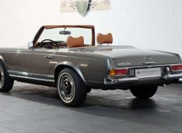 Mercedes-Benz SL 280 Pagode