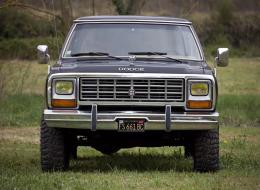 Dodge Ramcharger Royal SE Prospector