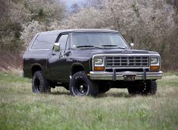 Dodge Ramcharger Royal SE Prospector