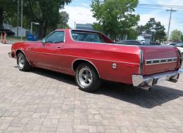 Ford Ranchero Squire
