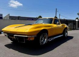 Chevrolet Corvette C2 Stingray 327 Coupé