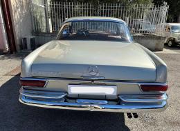 Mercedes-Benz SE 300
