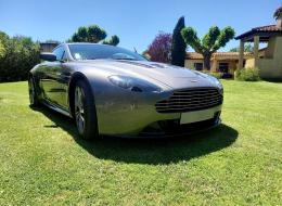 Aston Martin V12 Vantage