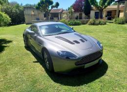 Aston Martin V12 Vantage