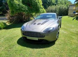 Aston Martin V12 Vantage