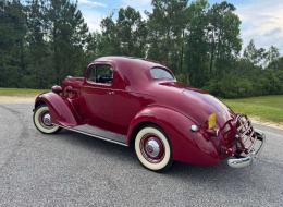 Packard 115 C Business Coupe 
