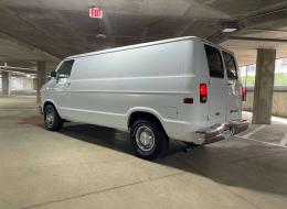 Dodge Van B250