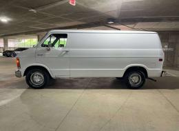 Dodge Van B250