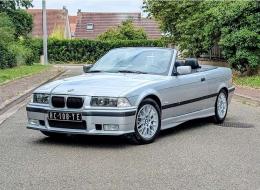BMW Série 3 328i Cabriolet Pack M