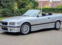 BMW Série 3 328i Cabriolet Pack M