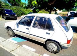 Peugeot 205