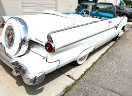 Ford Fairlane Sunliner Convertible