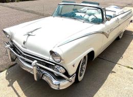 Ford Fairlane Sunliner Convertible