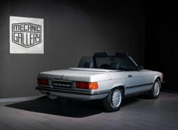 Mercedes-Benz SL 420 R107