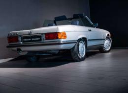Mercedes-Benz SL 420 R107