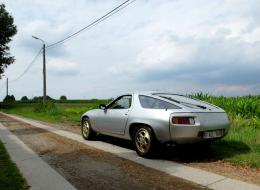 Porsche 928