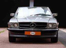 Mercedes-Benz SL 560