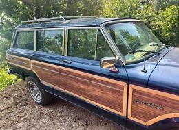 Jeep Wagoneer