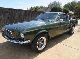 Ford Mustang fastback BULLITT