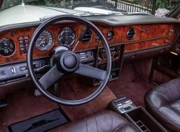 Rolls-Royce Corniche H.J. Mulliner Park Ward
