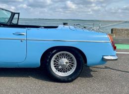 MG B