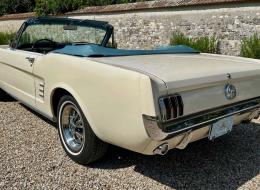 Ford Mustang V8 Cabriolet