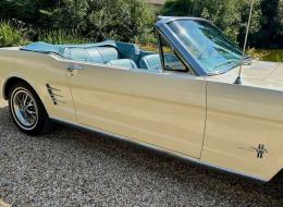 Ford Mustang V8 Cabriolet