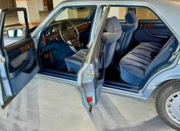 Mercedes-Benz SE 300 W126