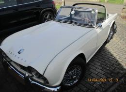 Triumph TR4