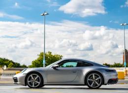 Porsche 911 992 Carrera 4