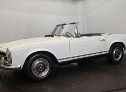 Mercedes-Benz SL 230 Pagode