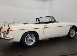 MG B